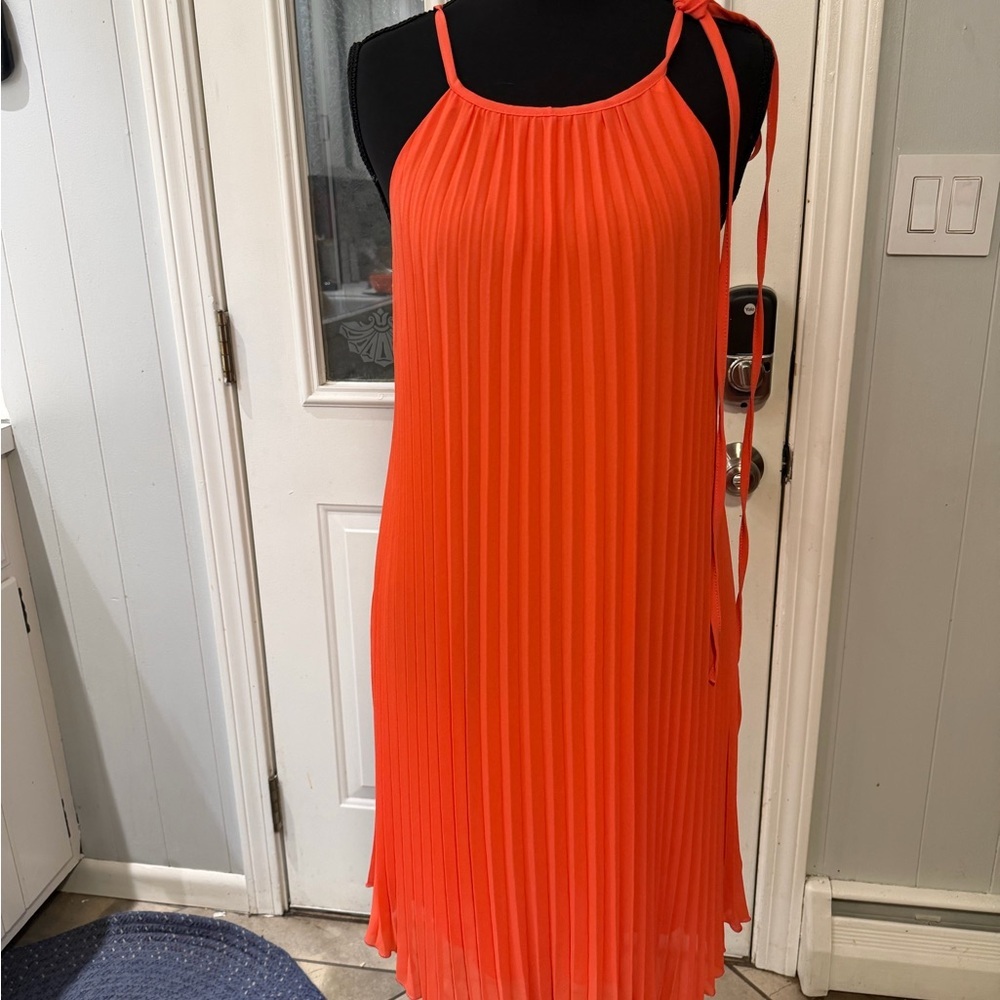 Chic Orange Pleated Midi Dress - Picture 2 of 6